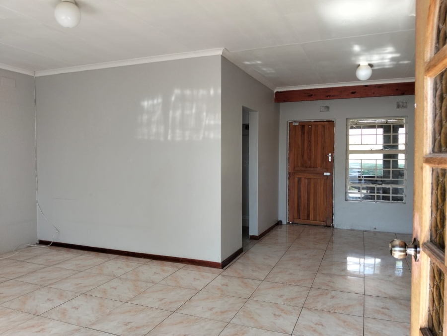 To Let 3 Bedroom Property for Rent in Southernwood Eastern Cape